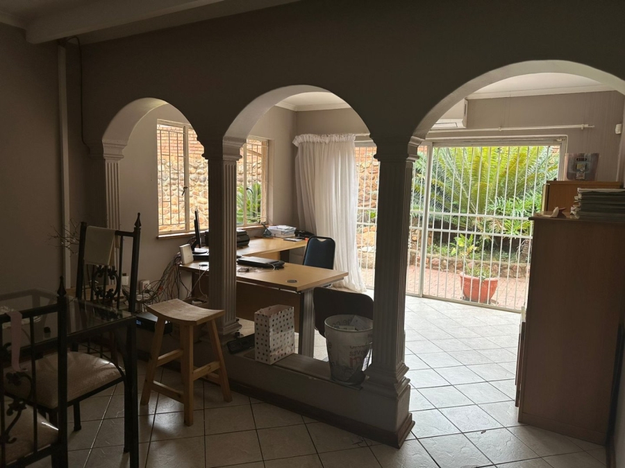 4 Bedroom Property for Sale in Schoemansville North West